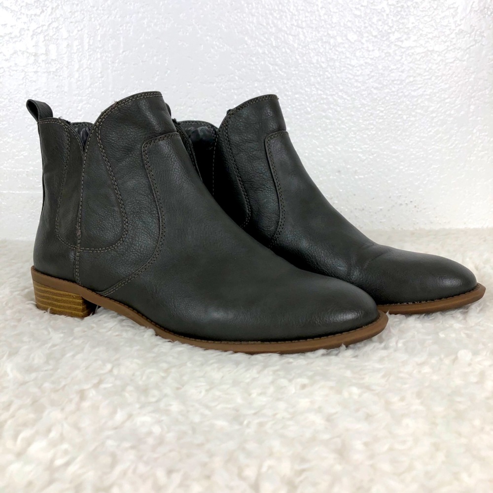 NINE WEST Gray Ankle booties